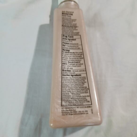 Bath & Body Works Frosted Orange Spice Holiday Traditions Moisturizing Hand Soap - Picture 5 of 10